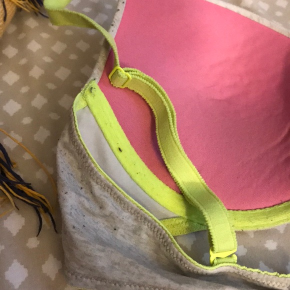 VS Bra - Picture 4 of 5